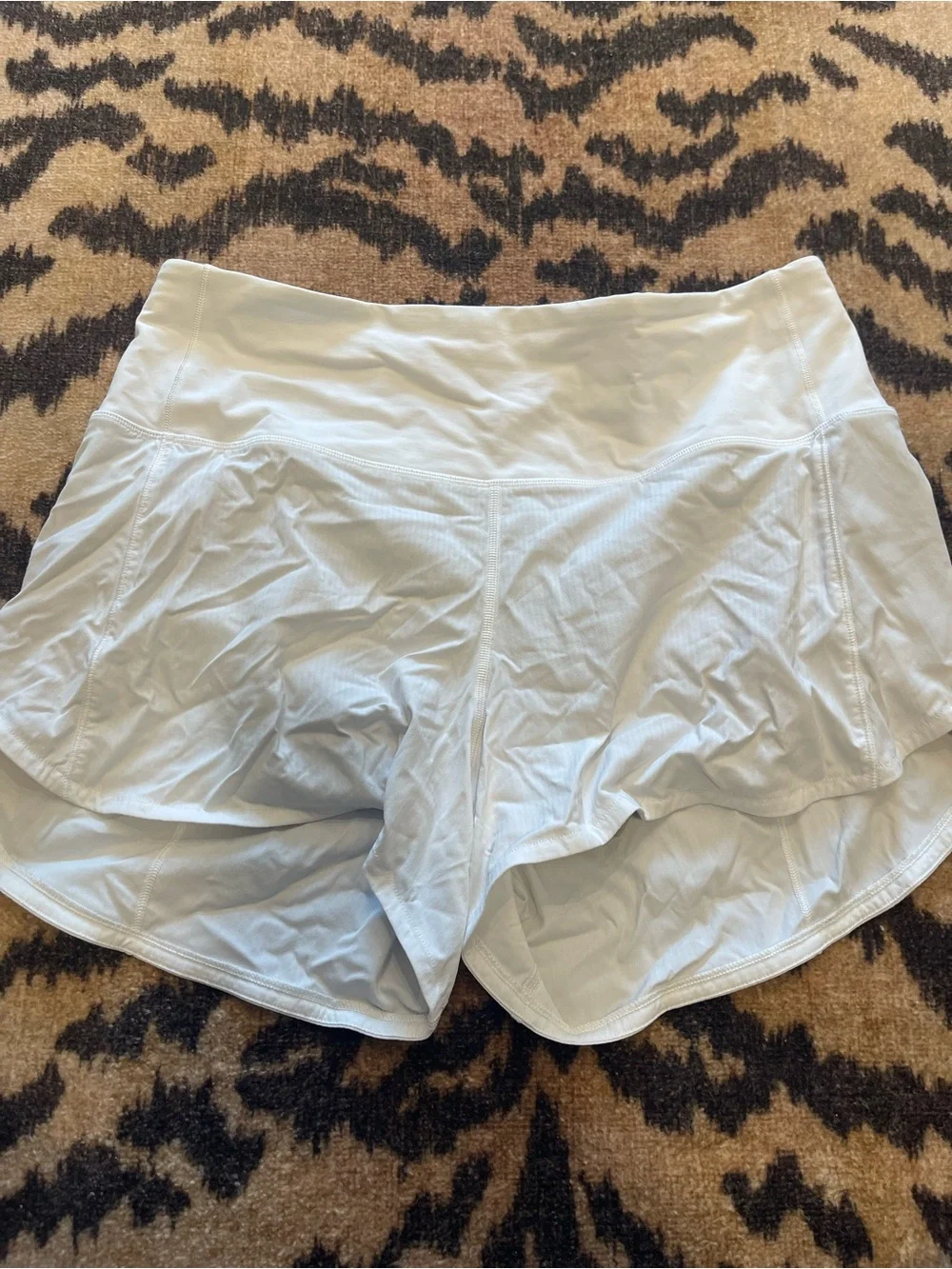 Lululemon White Women’s Shorts